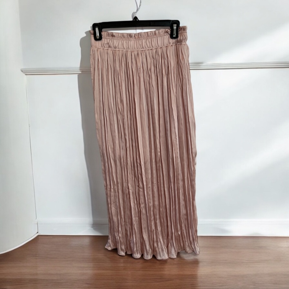 Topshop Pleated Crushed Satin Pink Midi Skirt Size 8 NWOT - Picture 4 of 6